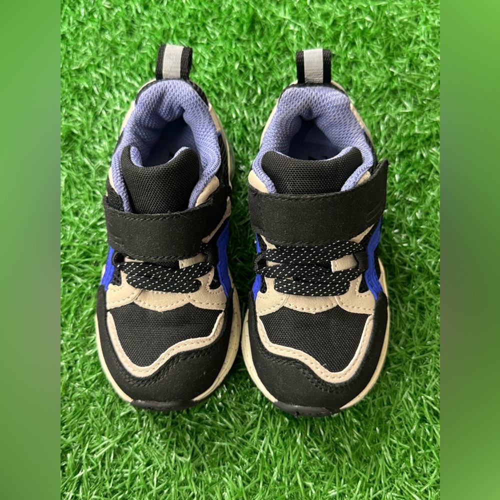 Zara Kids Black and Blue Sneakers Size 22